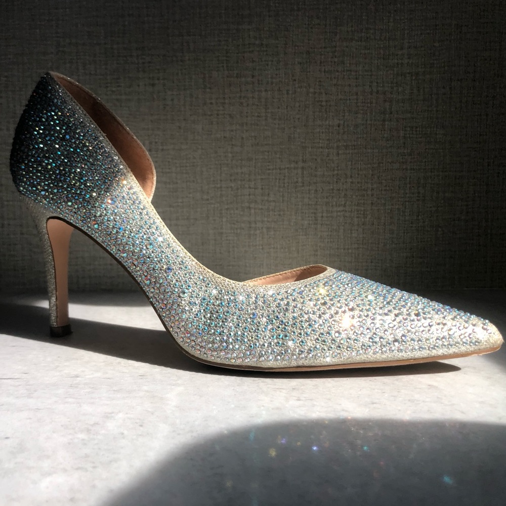 STUNNING ✨ show stopping heels!